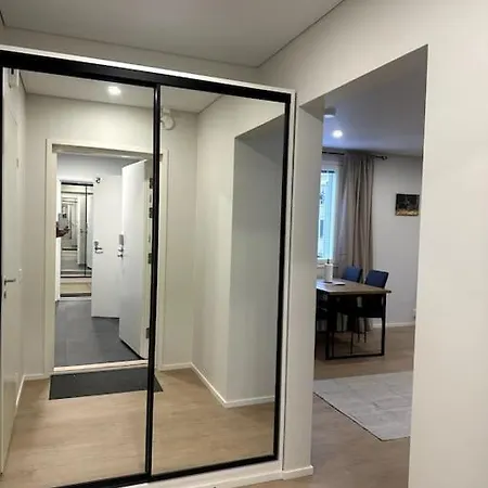 Kotimaailma Apartments#4 - Moderni, Tilava Kaksio Keskustassa *